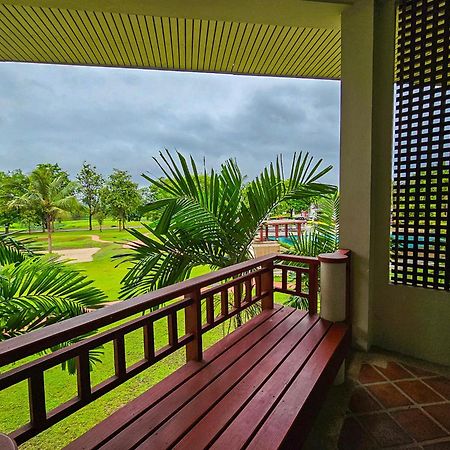 The Nouveau Chumphon Beach Resort And Golf Exterior foto