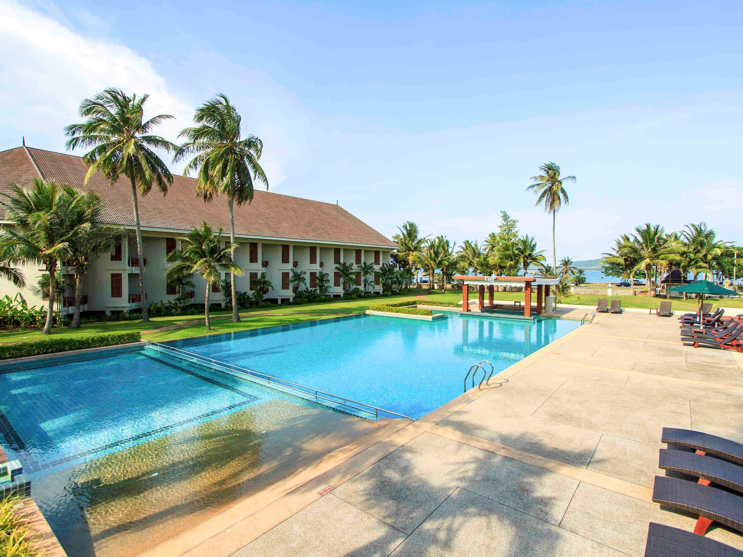 The Nouveau Chumphon Beach Resort And Golf Exterior foto