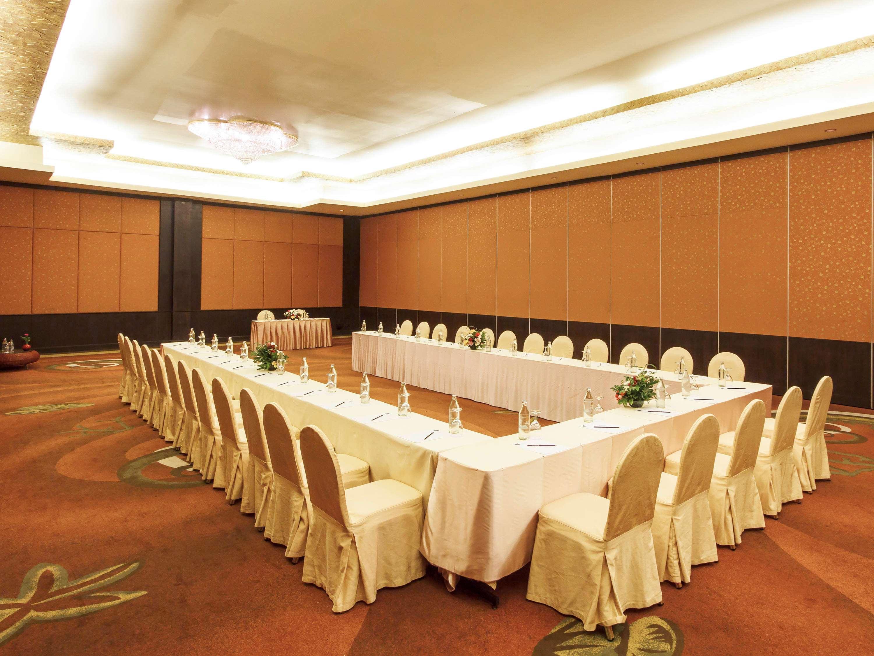 The Nouveau Chumphon Beach Resort And Golf Exterior foto