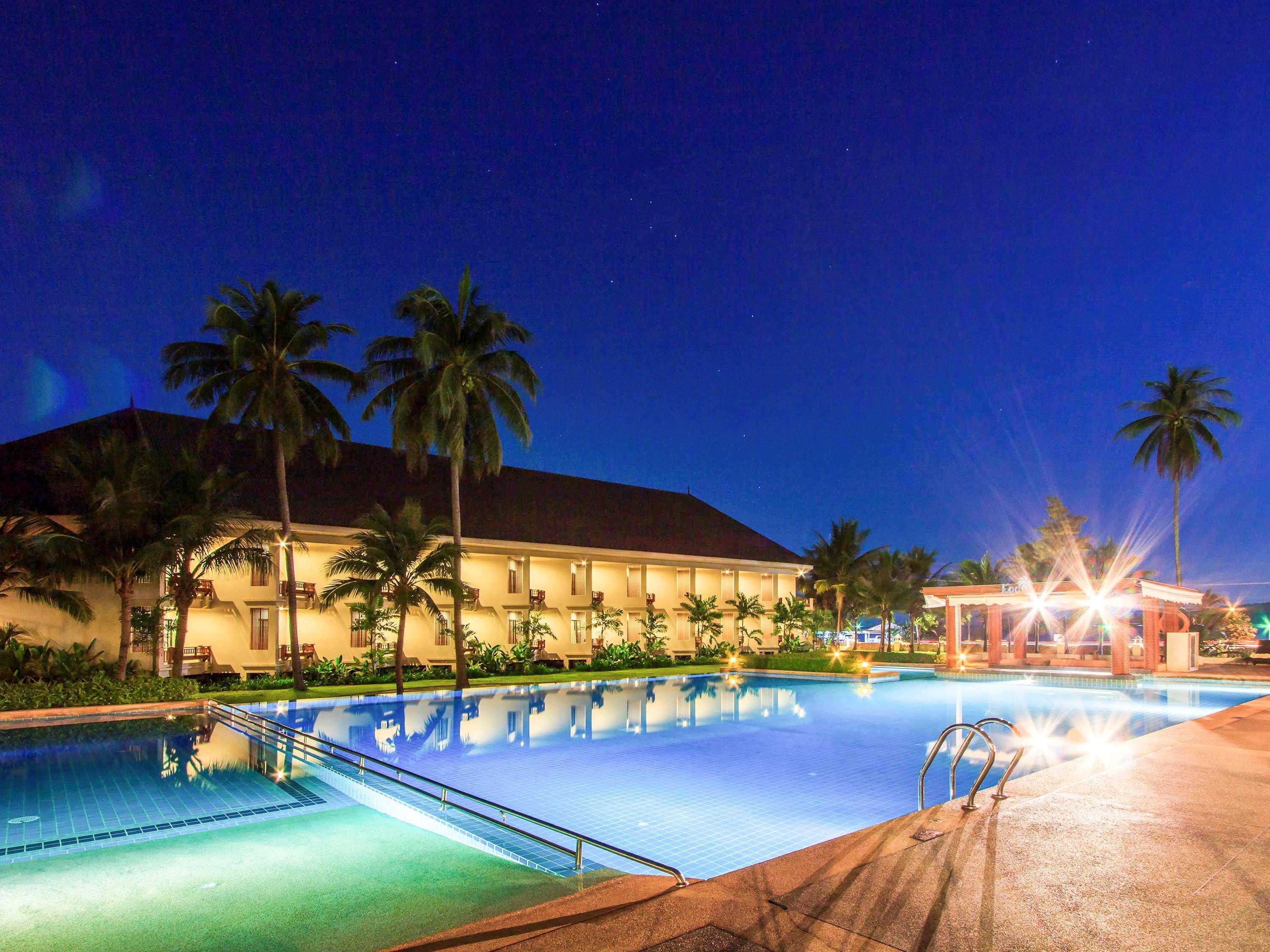 The Nouveau Chumphon Beach Resort And Golf Exterior foto
