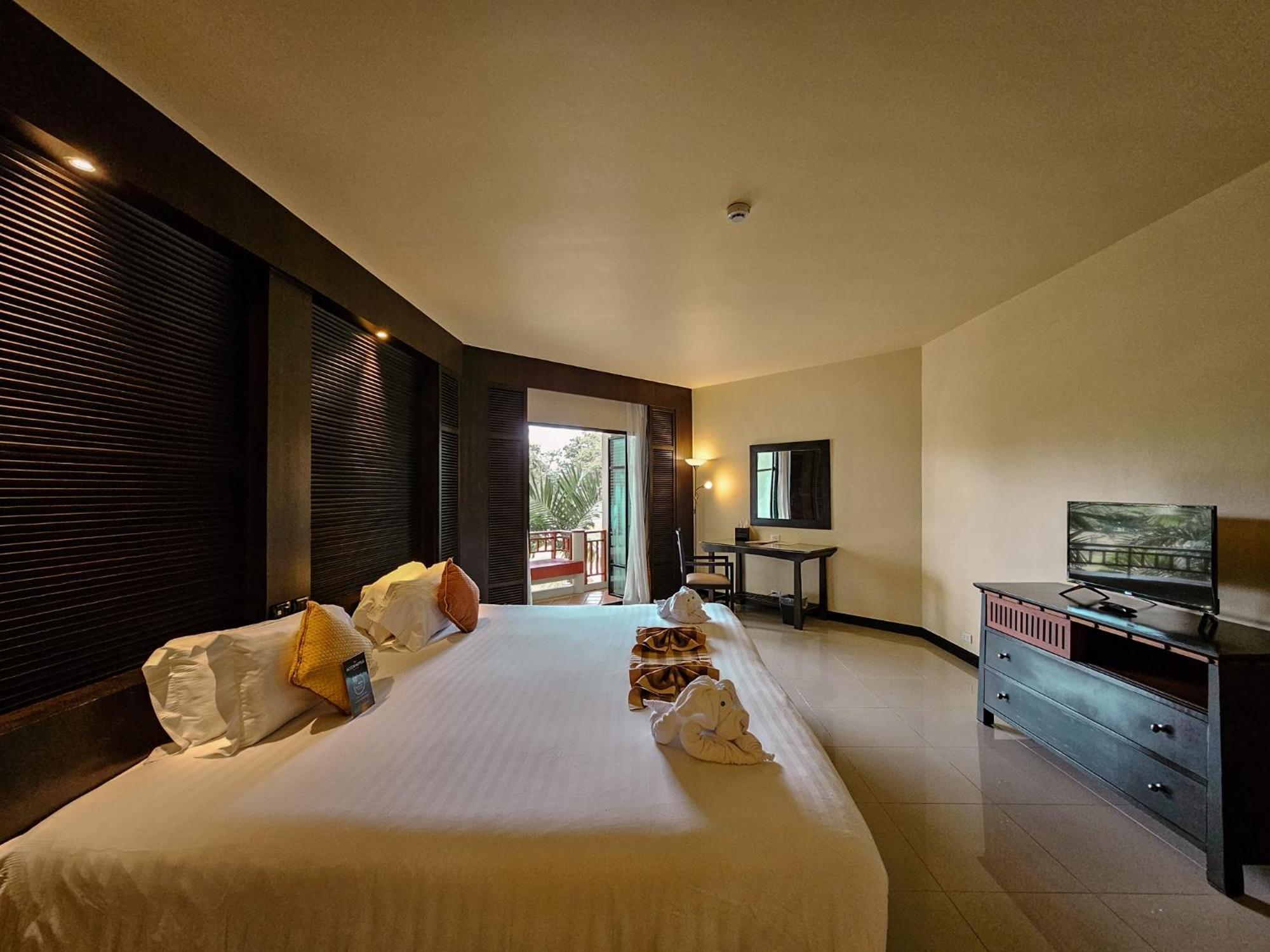 The Nouveau Chumphon Beach Resort And Golf Exterior foto