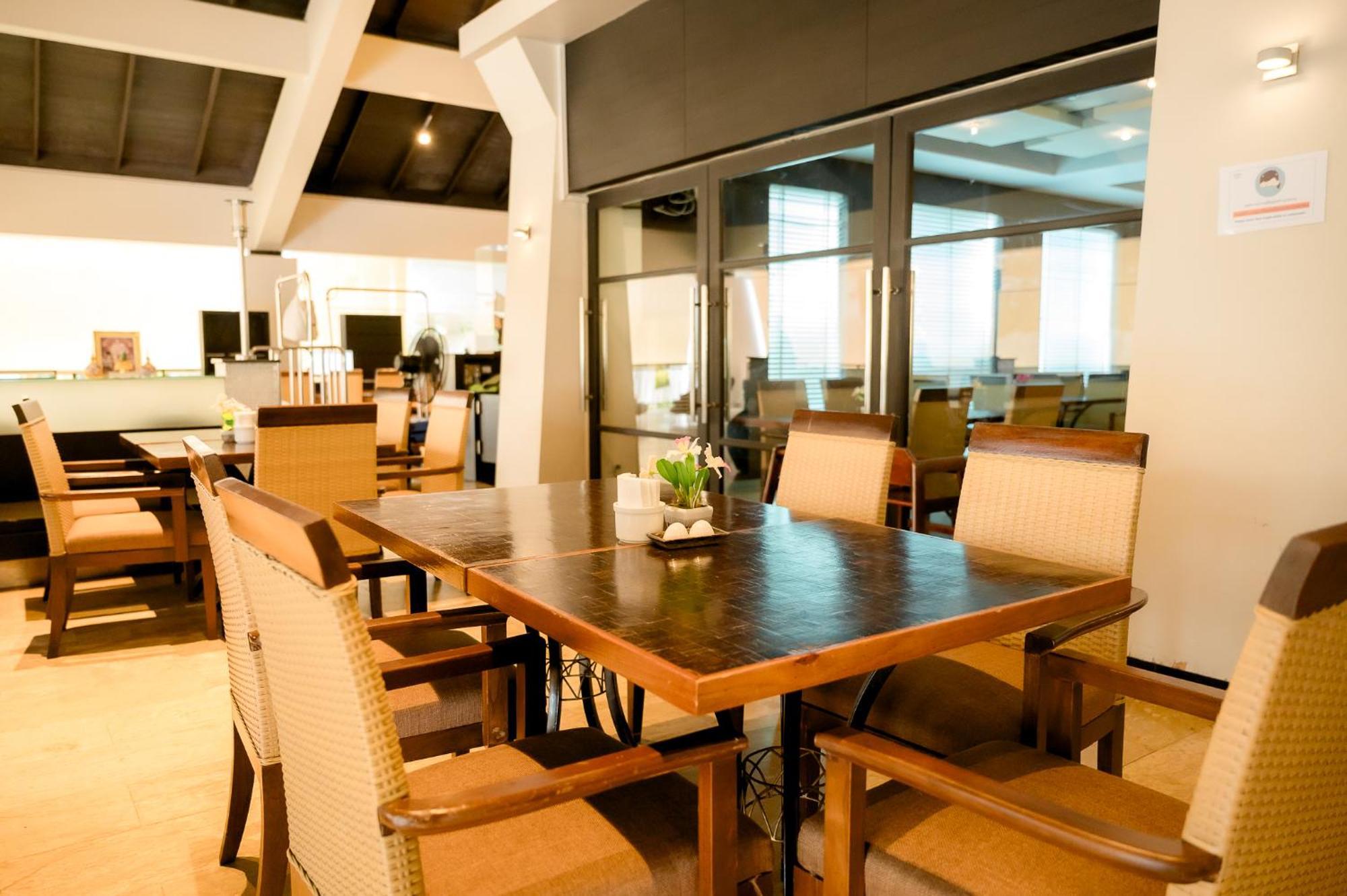 The Nouveau Chumphon Beach Resort And Golf Exterior foto