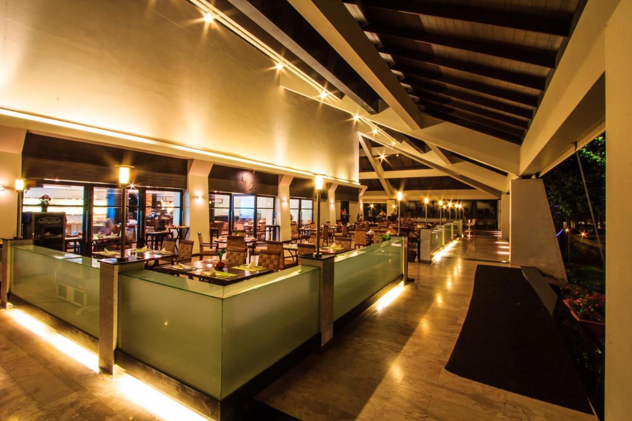 The Nouveau Chumphon Beach Resort And Golf Exterior foto
