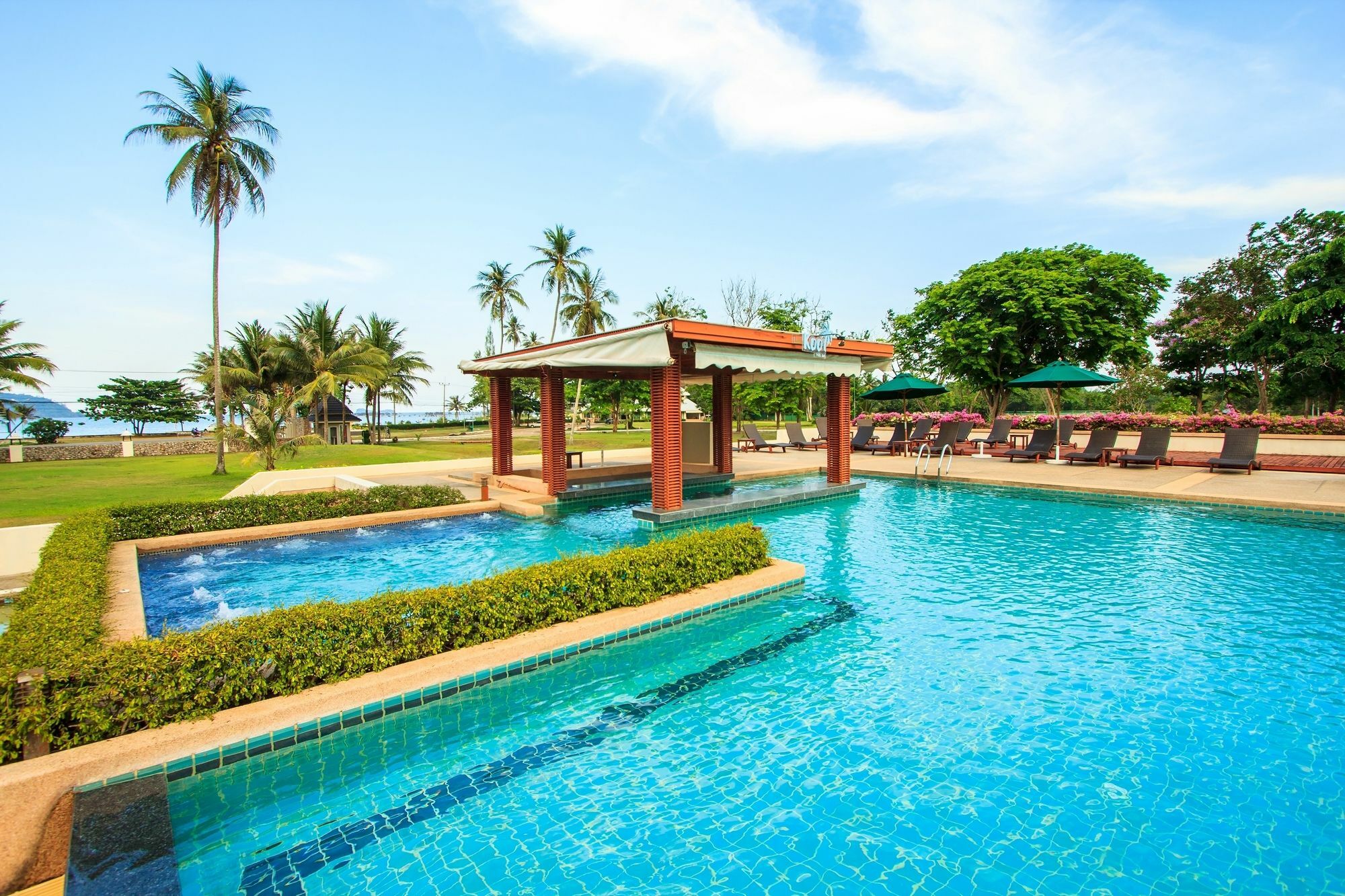 The Nouveau Chumphon Beach Resort And Golf Exterior foto